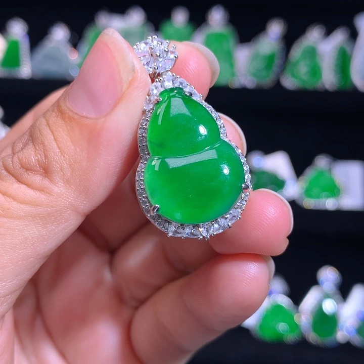 【闪购商品】颈饰银S925镶嵌翡翠天然翡翠