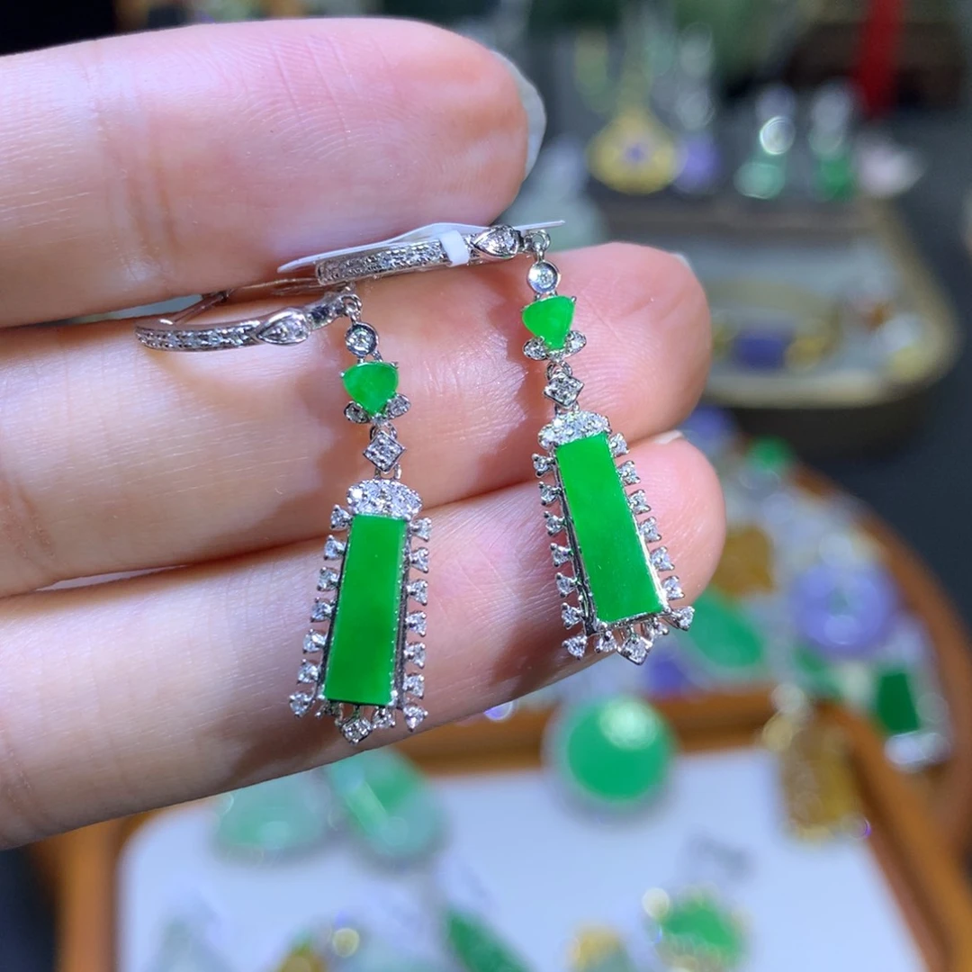 翡翠18K金镶嵌颈饰翡翠吊坠项链