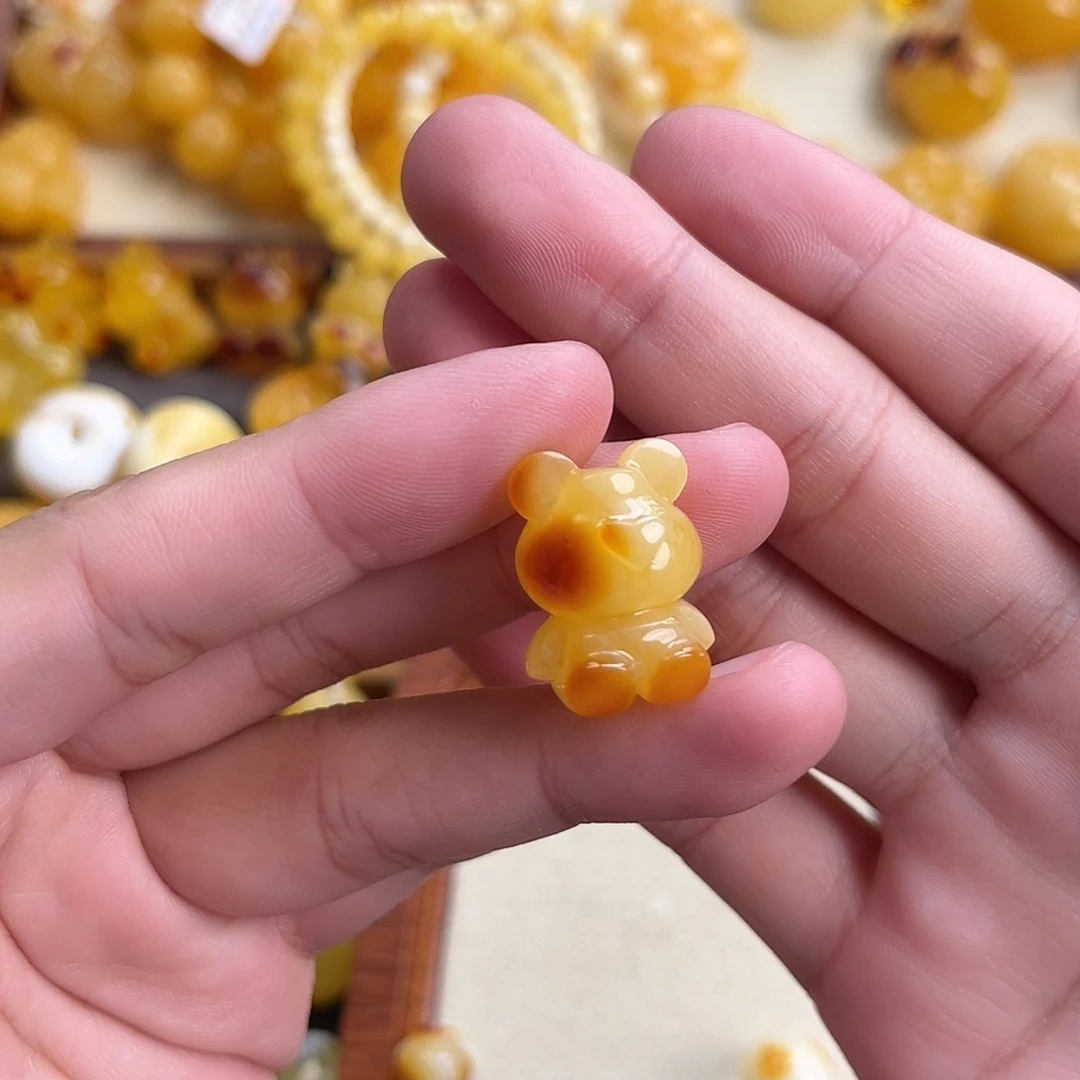 琥珀未镶嵌珠宝奇石