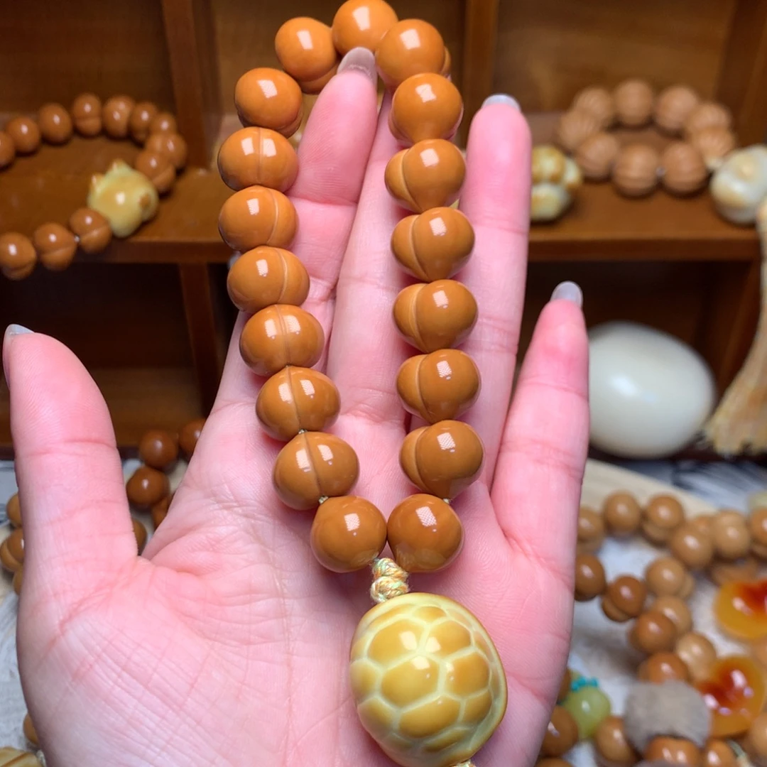 把件猴头核桃14玻璃底屁桃手持富甲