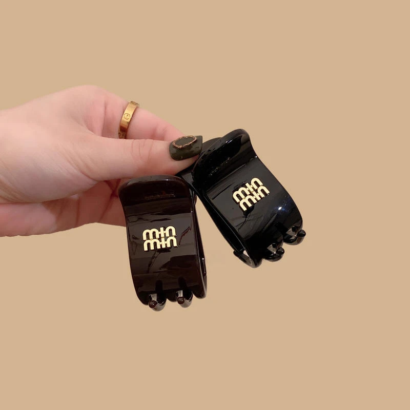 简约高级感字母高马尾抓夹女2025新款后脑勺小号盘发鲨鱼夹子发夹