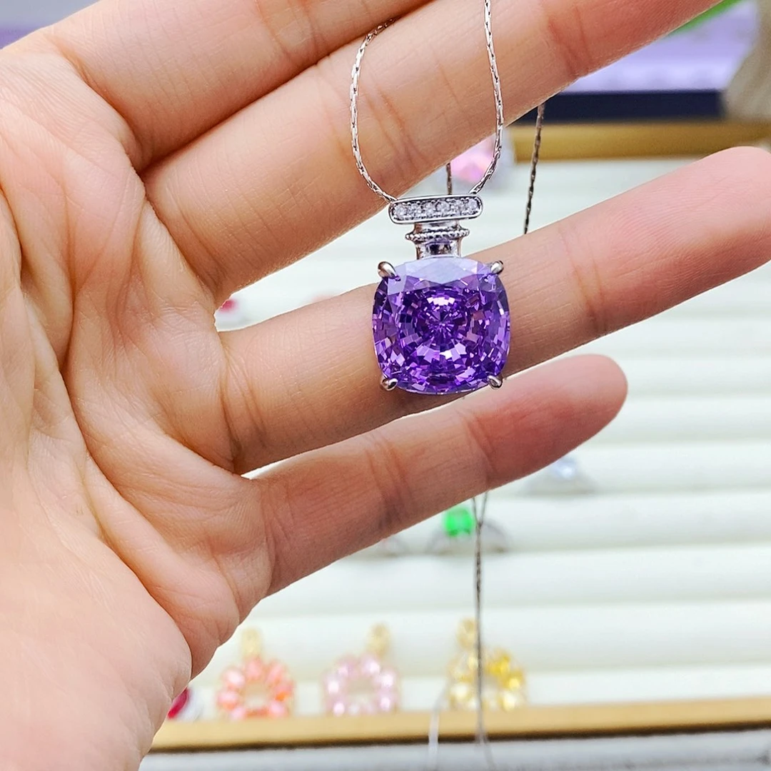 吊坠(赠链)蓝宝石未镶嵌