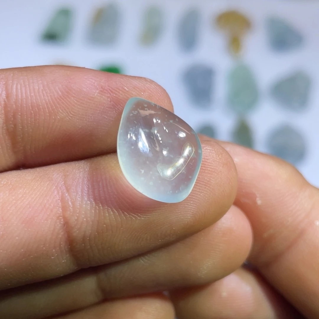 颈饰未镶嵌翡翠随形