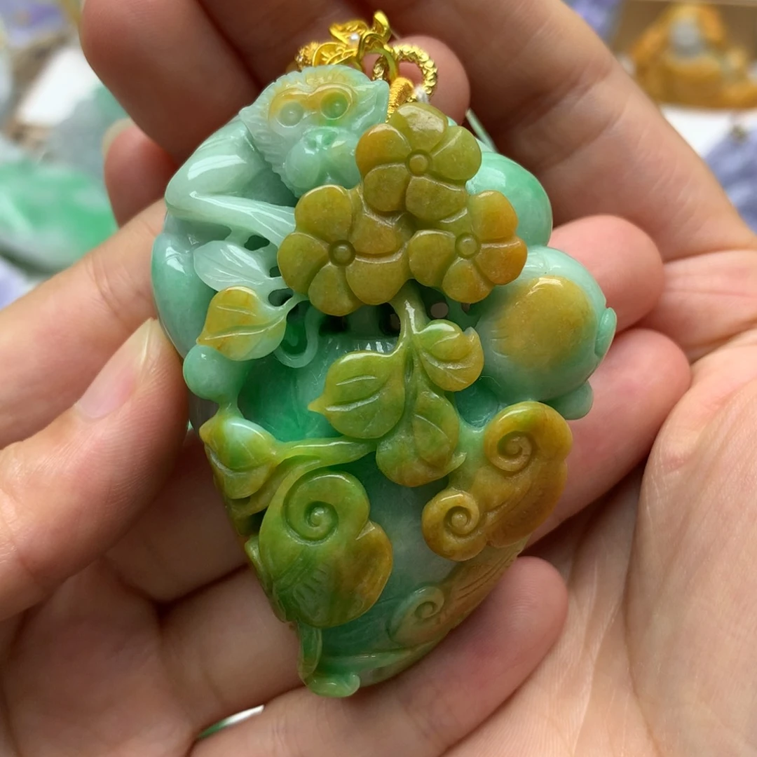 翡翠未镶嵌颈饰翡翠