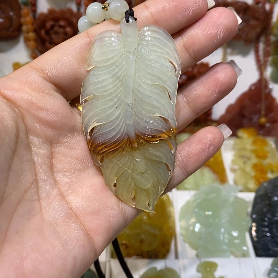未镶嵌蛇纹石玉颈饰