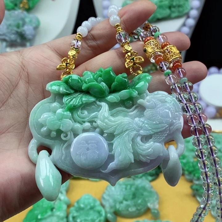 翡翠颈饰未镶嵌翡翠吊坠