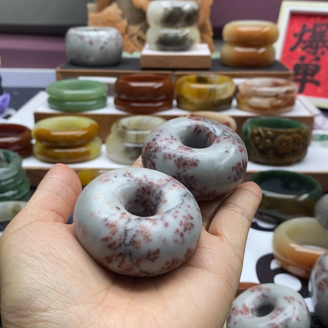 石英质玉手镯未镶嵌@***点