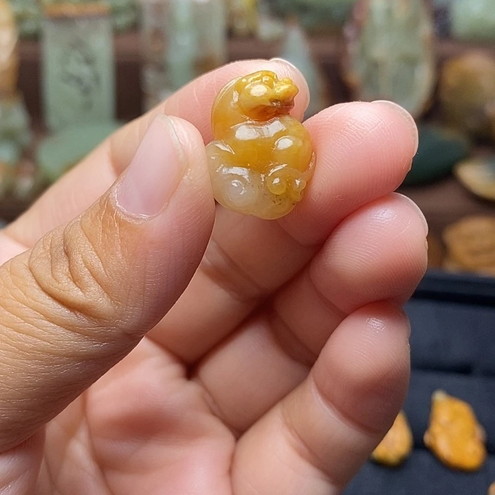 岫岩河磨玉（透闪石质玉）未镶嵌颈饰