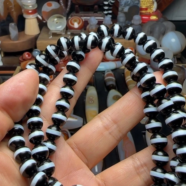 L***7玛瑙/玉髓未镶嵌颈饰