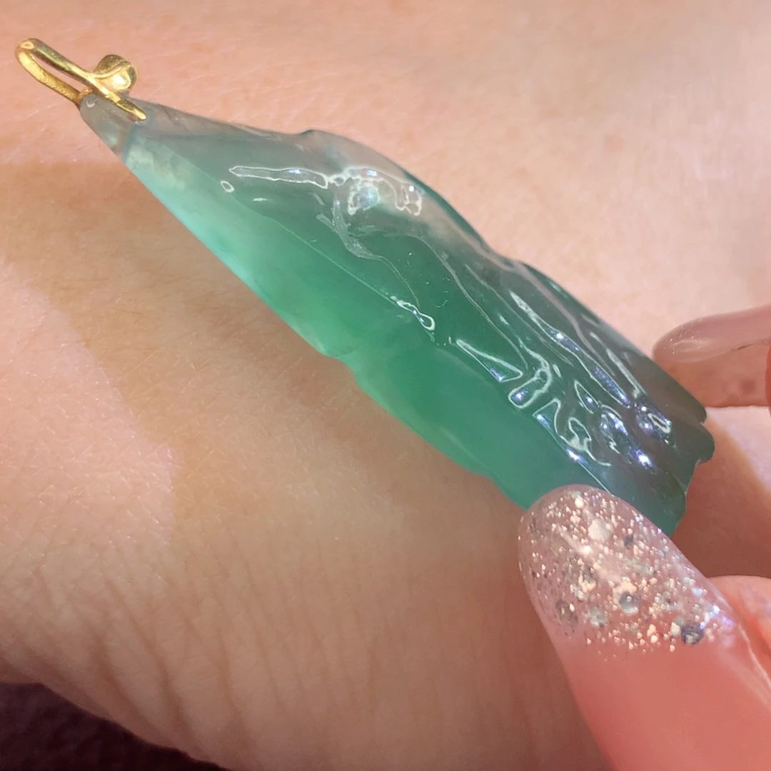 翡翠18K金镶嵌颈饰翡翠