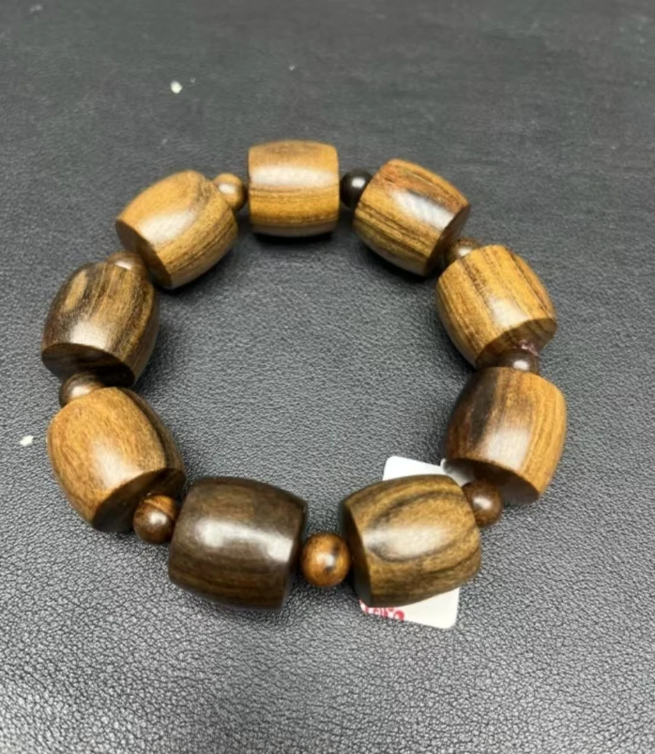 贡木1.5手串  3406