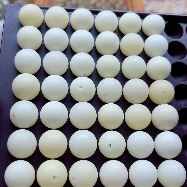 白玉菩提手串14奶白圆珠60颗