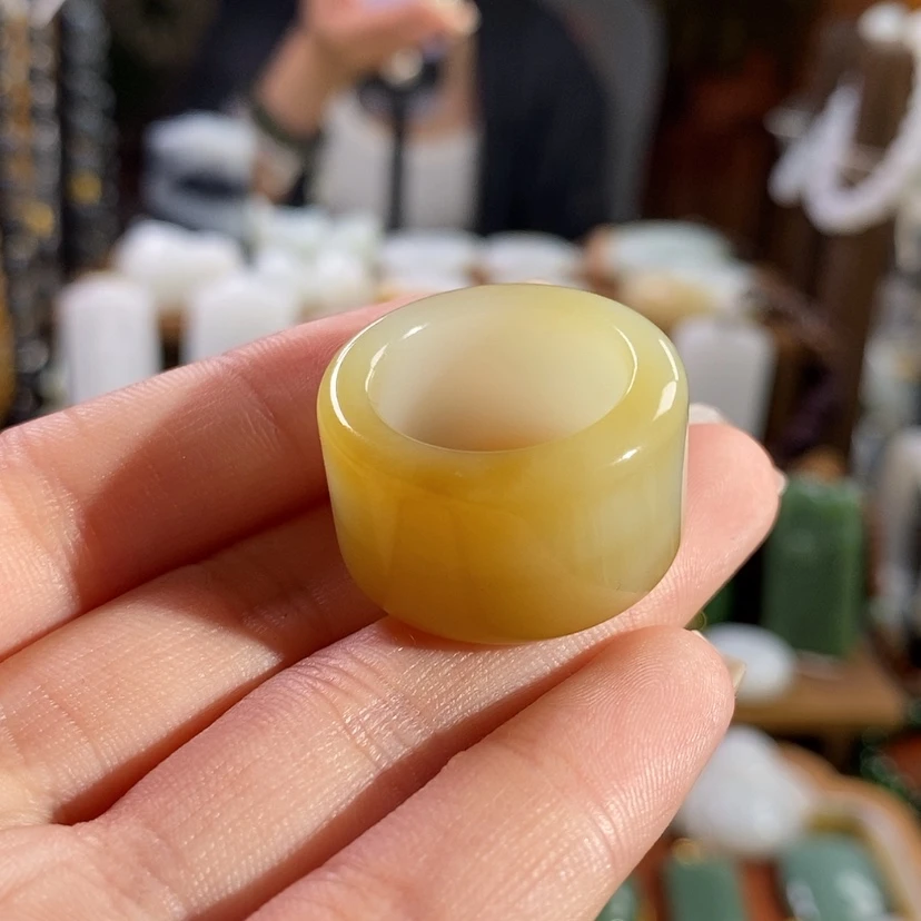 【闪购商品】吊坠(不含链)未镶嵌和田玉戒指14圈口