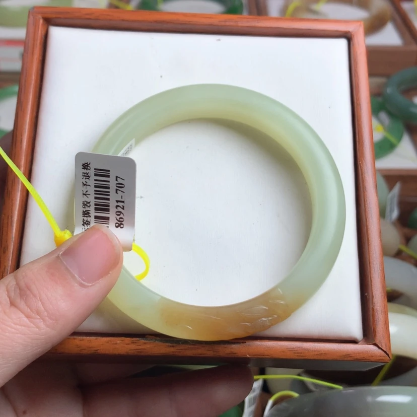 【闪购商品】和田玉手镯未镶嵌