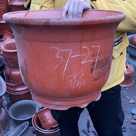紫砂中国宜兴紫砂花盆，