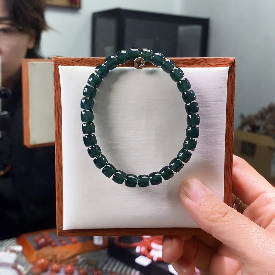 翡翠手串未镶嵌不**心蓝翡