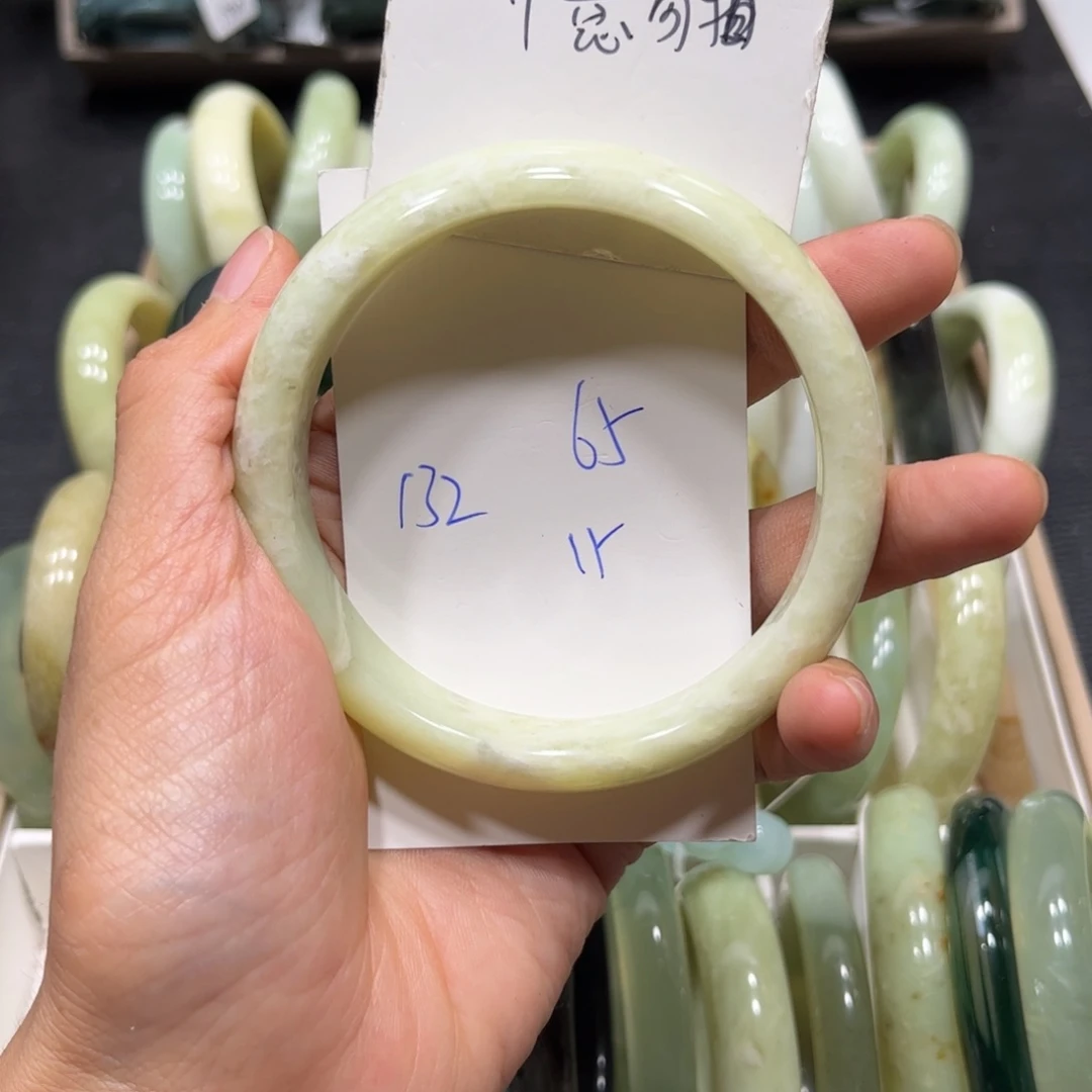未镶嵌蛇纹石玉手镯