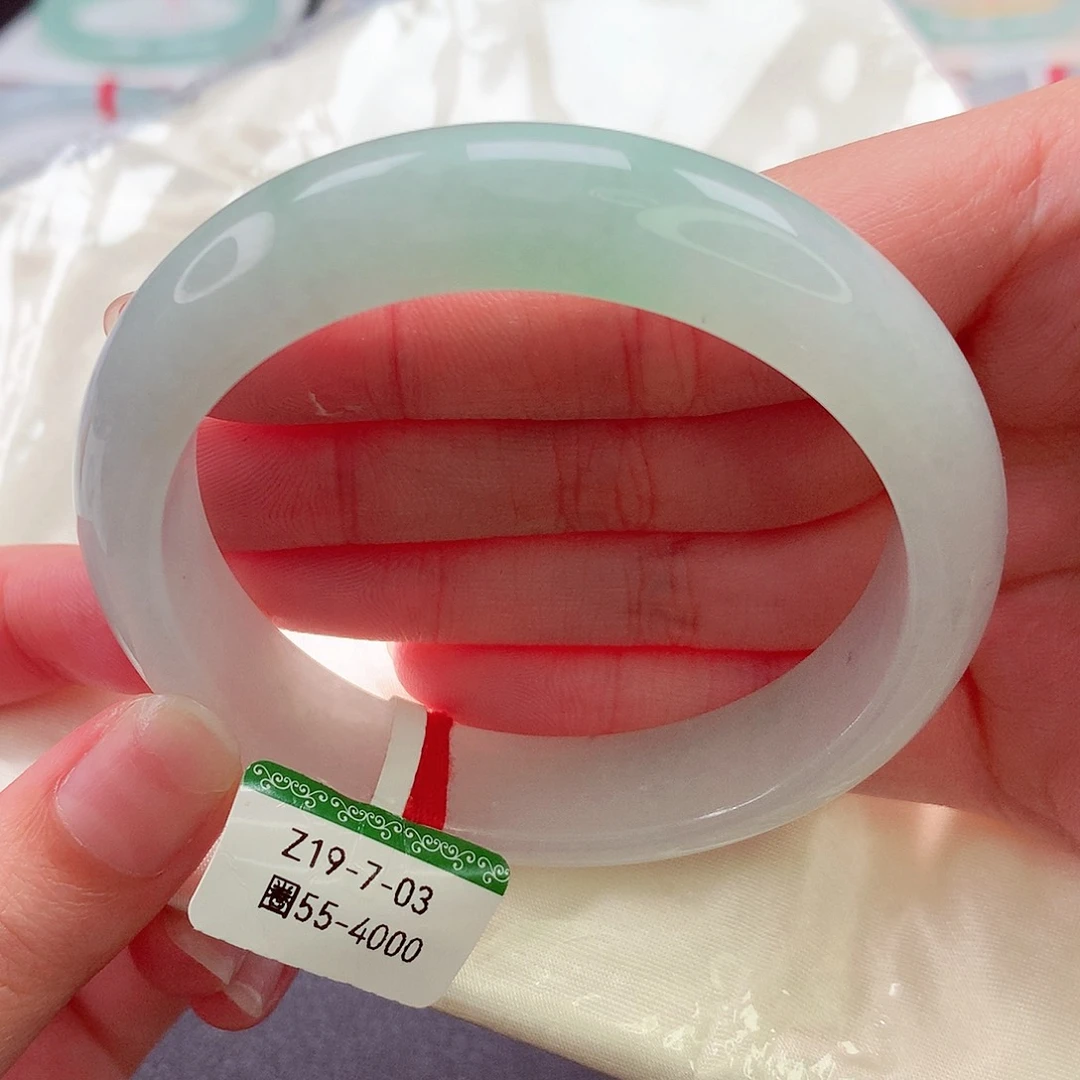 翡翠未镶嵌手镯緬甸天然a貨翡翠手鐲