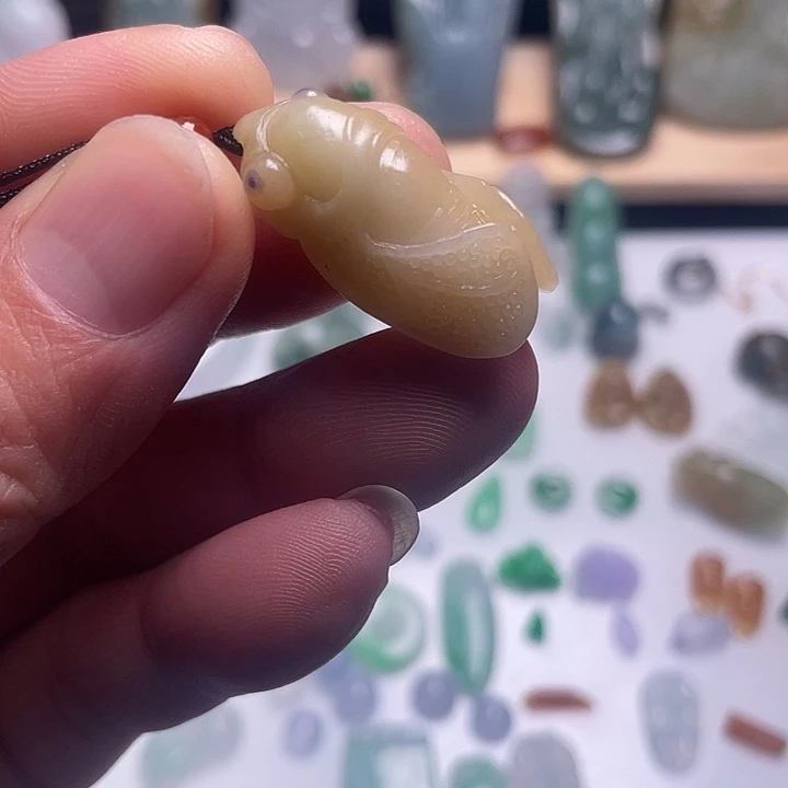 定制翡翠未镶嵌特色一鸣惊人