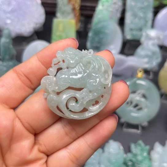 翡翠未镶嵌颈饰翡翠