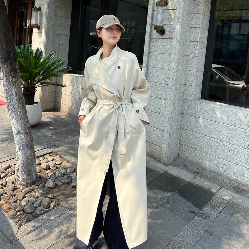 米白色小众立领风衣外套女设计感2025春新款今年流行长款气质大衣