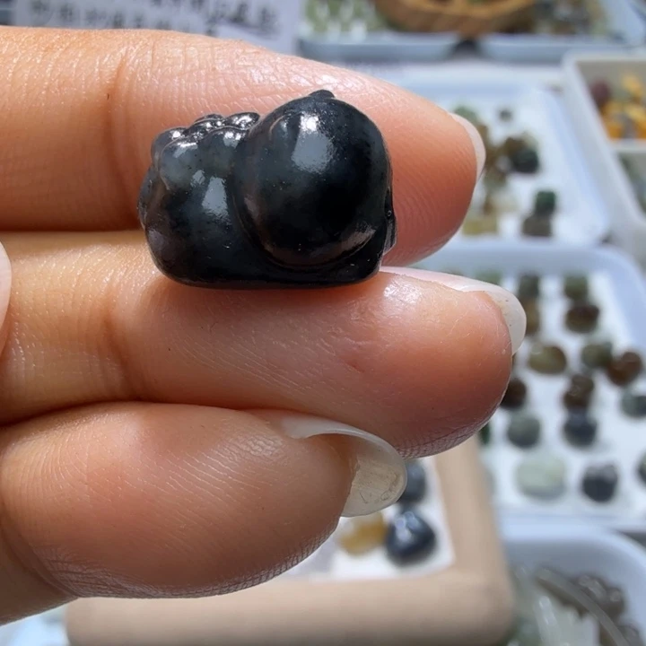 和田玉未镶嵌珠宝奇石