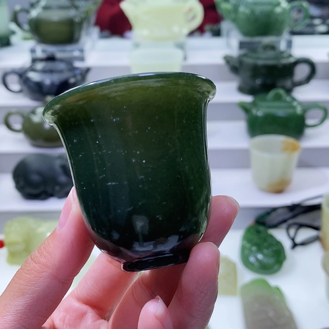 和田玉未镶嵌挂件杯子