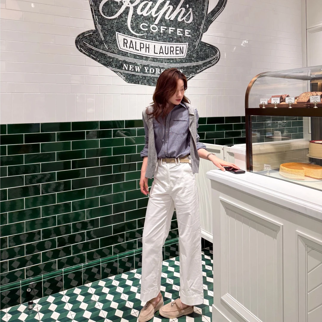 小敏「调性蓝条」1oo棉蓝白细格钻边单排翻领长袖衬衫UTAC1019