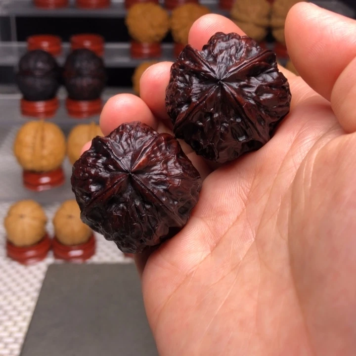 文玩核桃把件16聚宝四棱