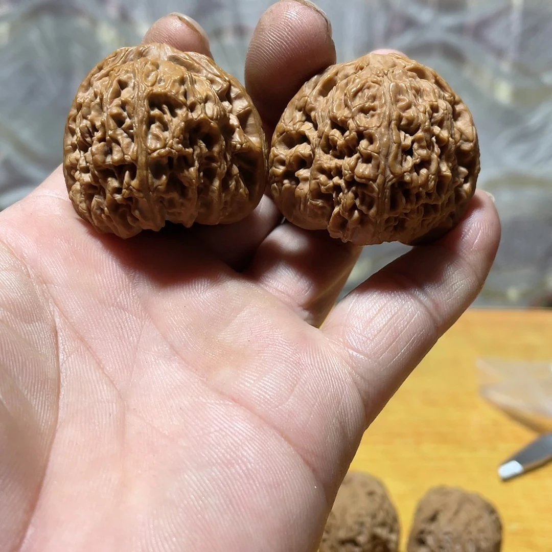 桃核吊坠人**趟文玩核桃南将石