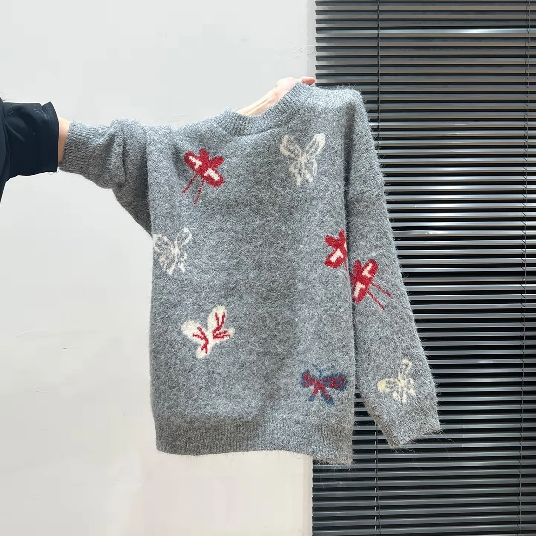 小婉薇灰色蝴蝶绣花长袖针织打底毛衣秋冬新款加厚加绒软糯上衣女