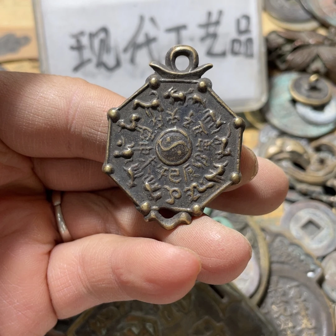 铜现代工艺品学习币