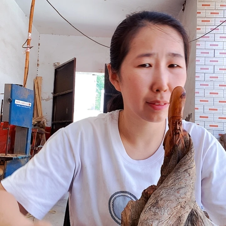 柏木（崖柏）用***团太行山区