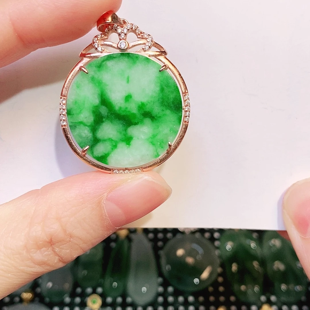 翡翠吊坠(不含链)未镶嵌