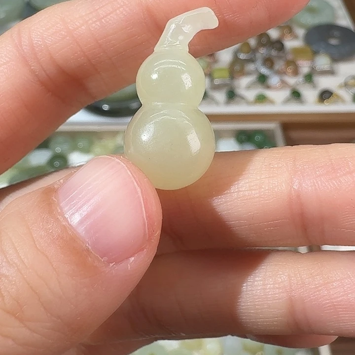 和田玉未镶嵌颈饰12.726.3