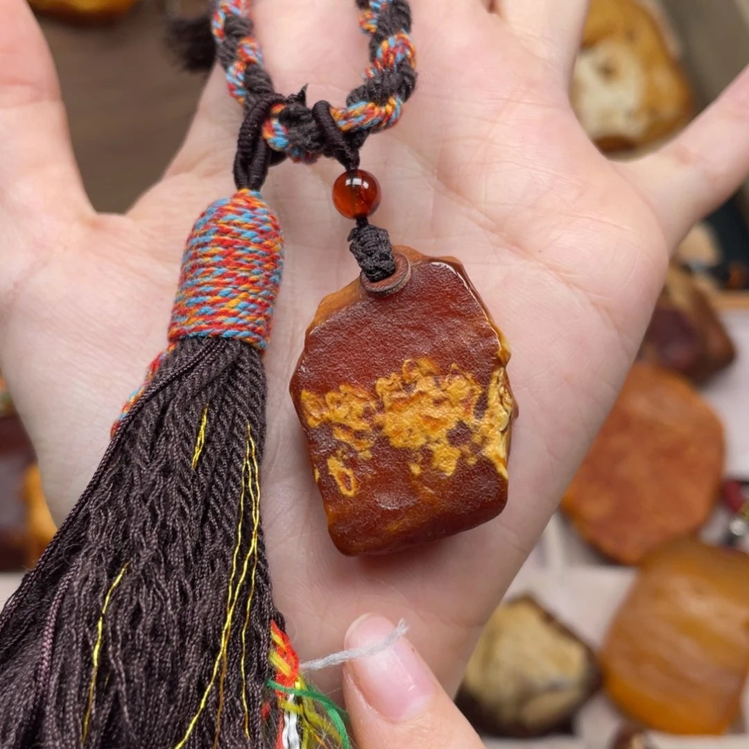 琥珀未镶嵌珠宝奇石