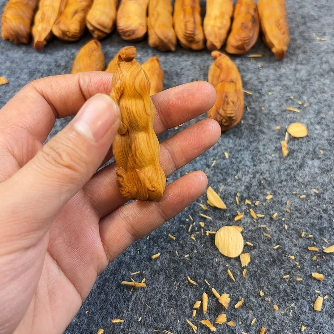 崖柏太行崖柏把件四季平安福在眼前