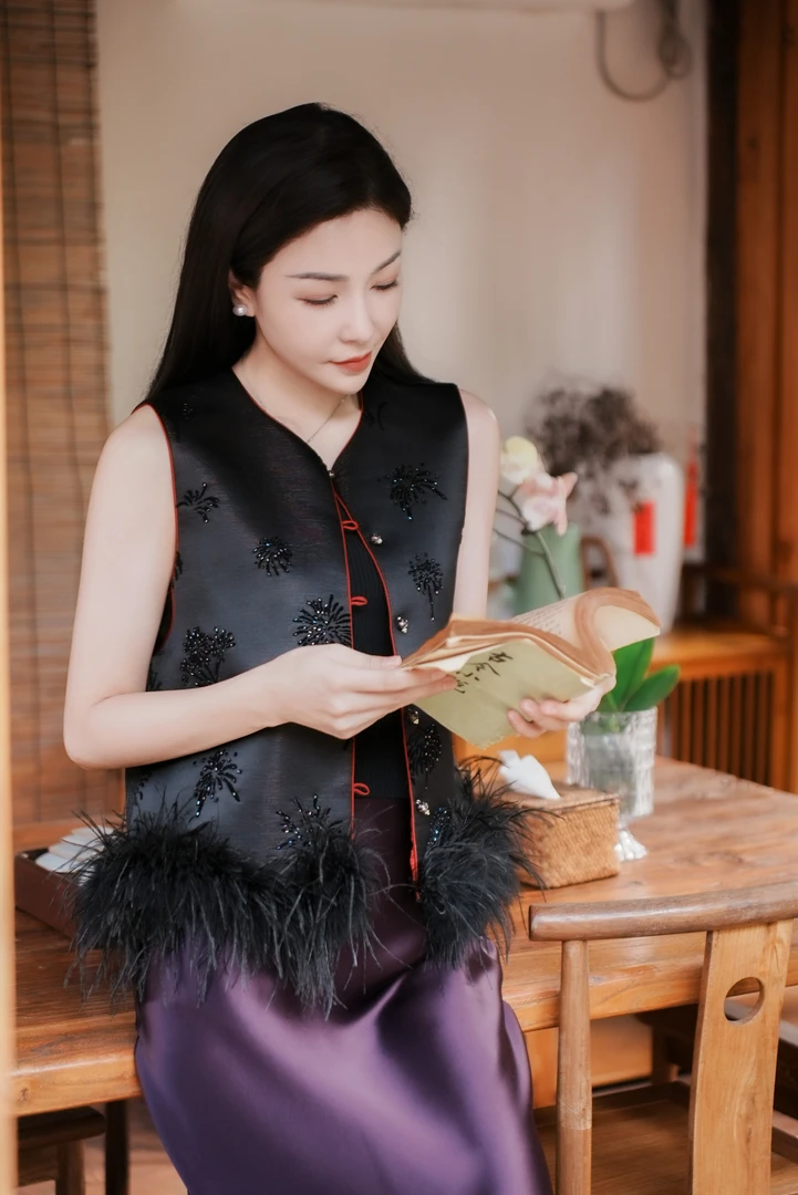 新中式宋锦戴春明漳绒光年花火黑色马甲