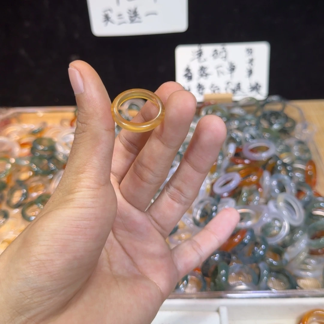 玛瑙/玉髓戒指未镶嵌71号17.5 圈有瑕疵看好下单