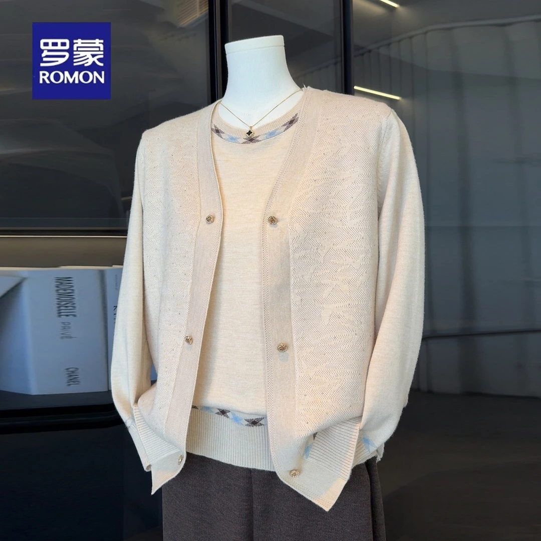 罗蒙2025新款时尚妈妈秋装t恤小衫洋气中老年女春秋针织上衣套装