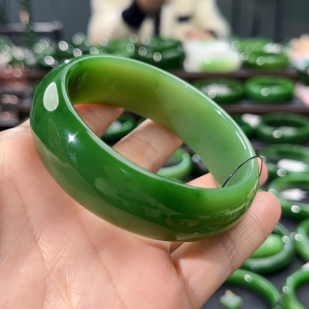 未镶嵌手镯和田玉（碧玉）