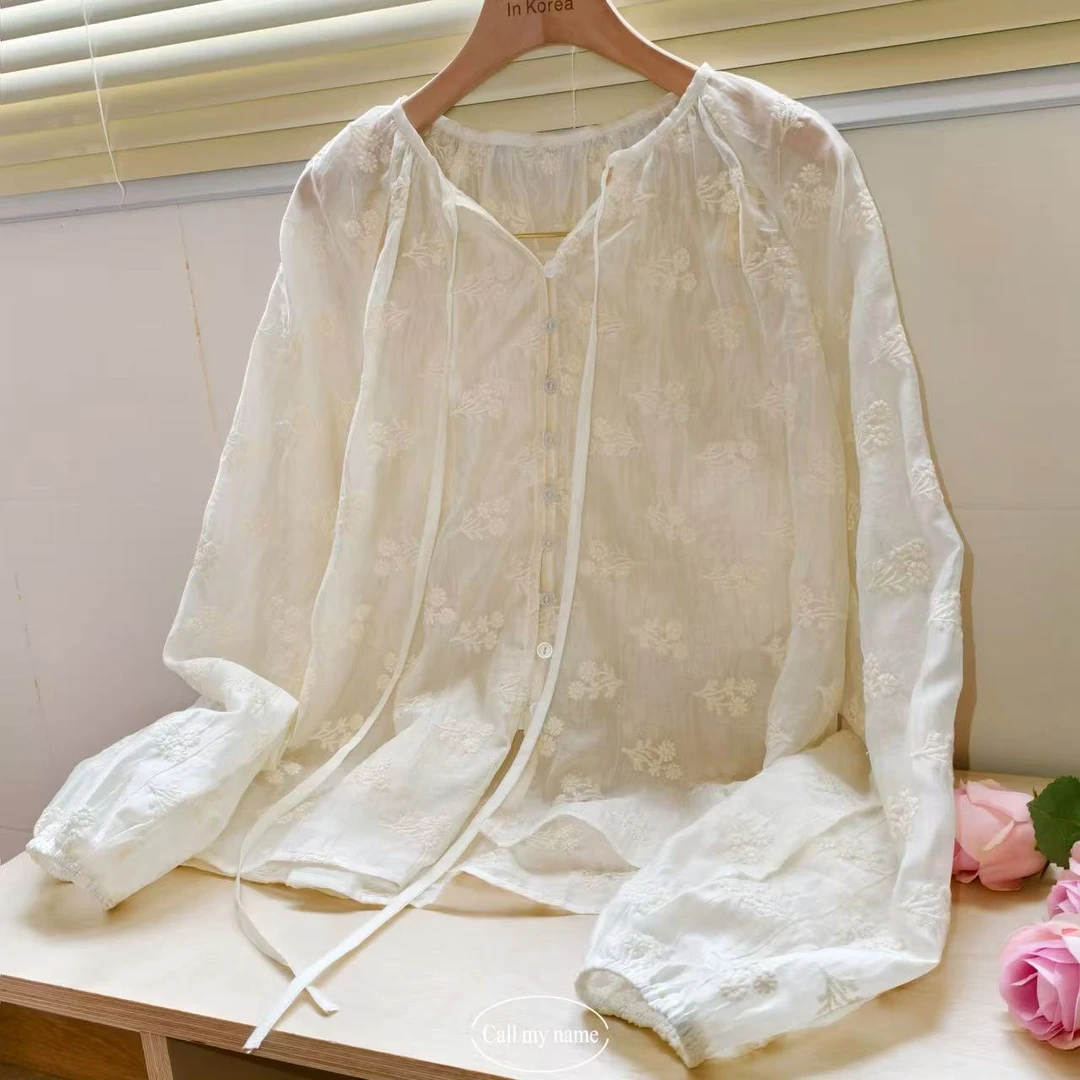 路一.韩国 Call my name  太阳花 刺绣小衫L25041211