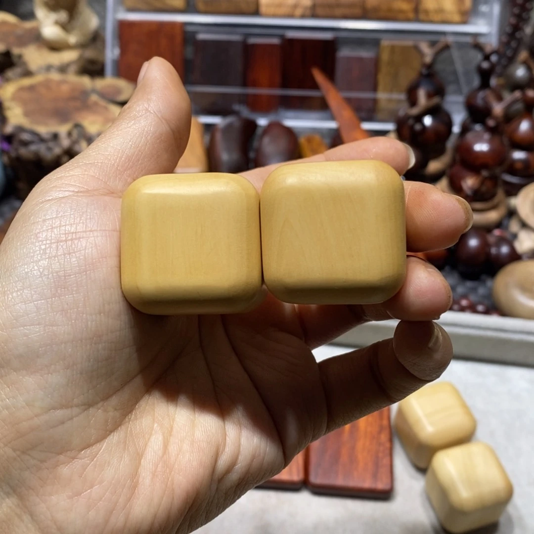 木風**山黄杨木木块两个