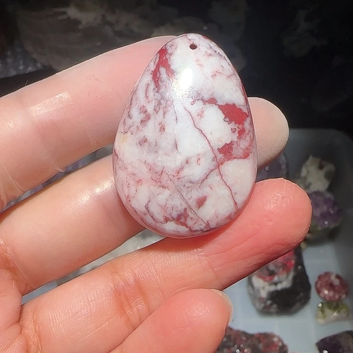 天然辰砂天然朱砂原石吊坠