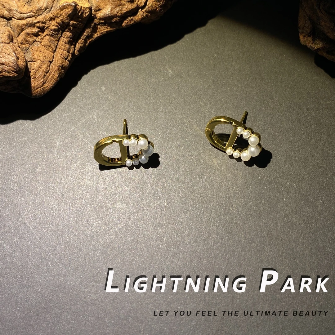 黄铜仿珍珠耳饰 【小众轻奢】用心在做耳饰 AB猪鼻子珠珠耳饰2060