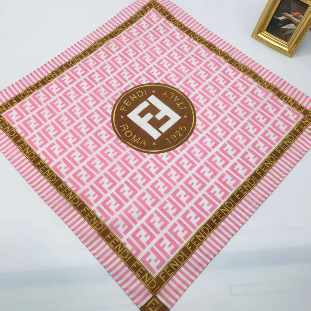 99新 FENDI/芬迪 海囤/芬迪/丝巾/xh94717