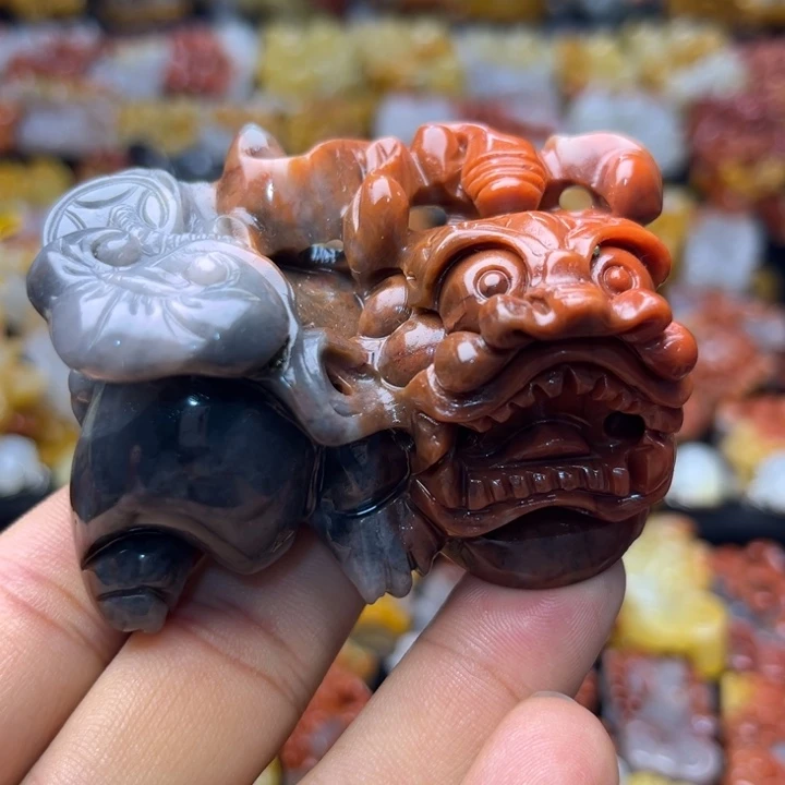 石英质玉（黄龙玉）未镶嵌颈饰