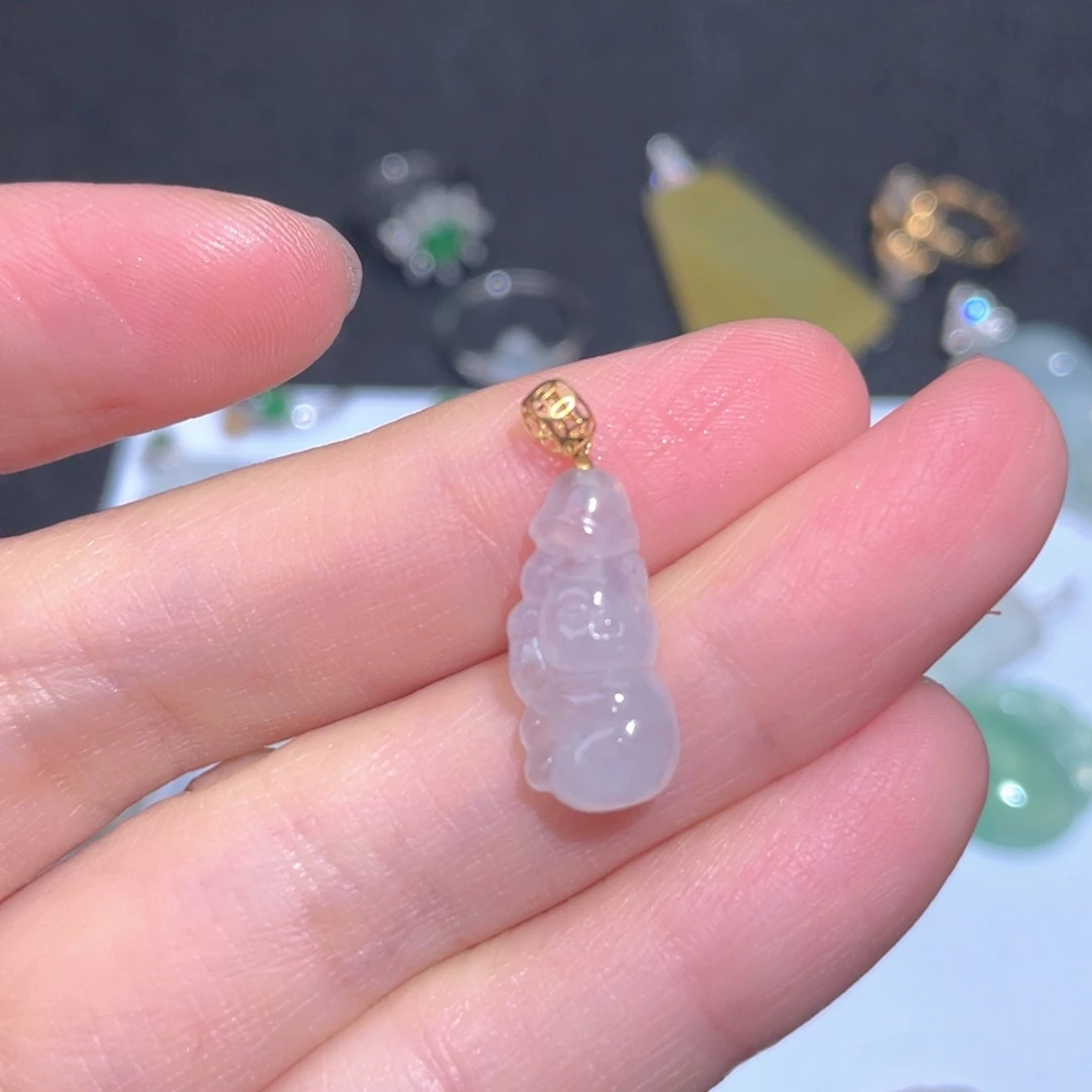 翡翠颈饰18K金镶嵌翡翠