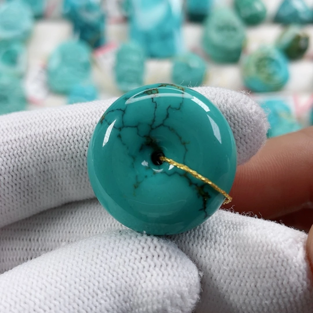 绿松石颈饰未镶嵌