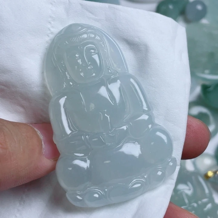 翡翠颈饰未镶嵌和*翡翠